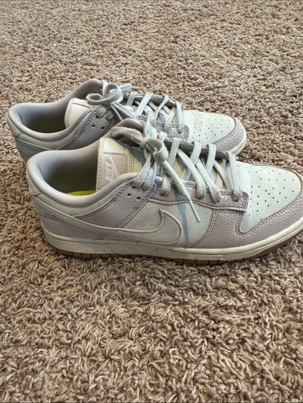 Nike Low-Top Sneakers in Grey and White